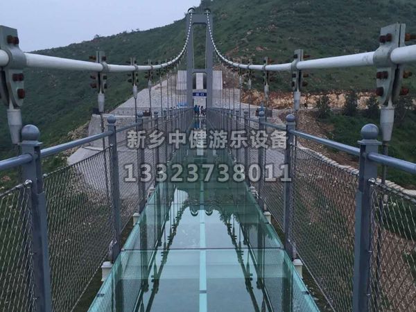 玻璃吊橋施工為景區(qū)帶來了哪些亮點？
